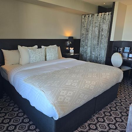 The Vincent Hotel Southport Buitenkant foto