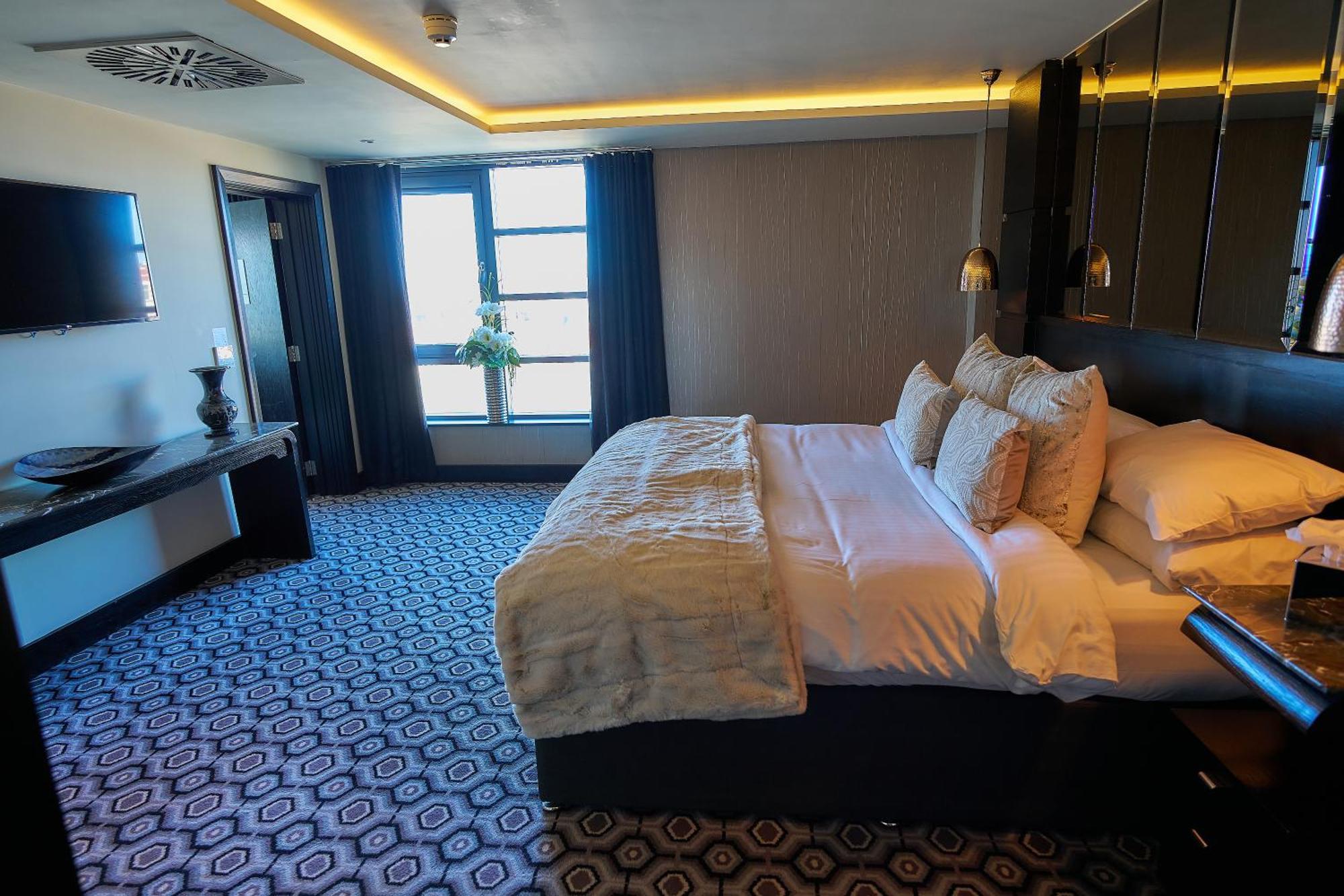 The Vincent Hotel Southport Buitenkant foto