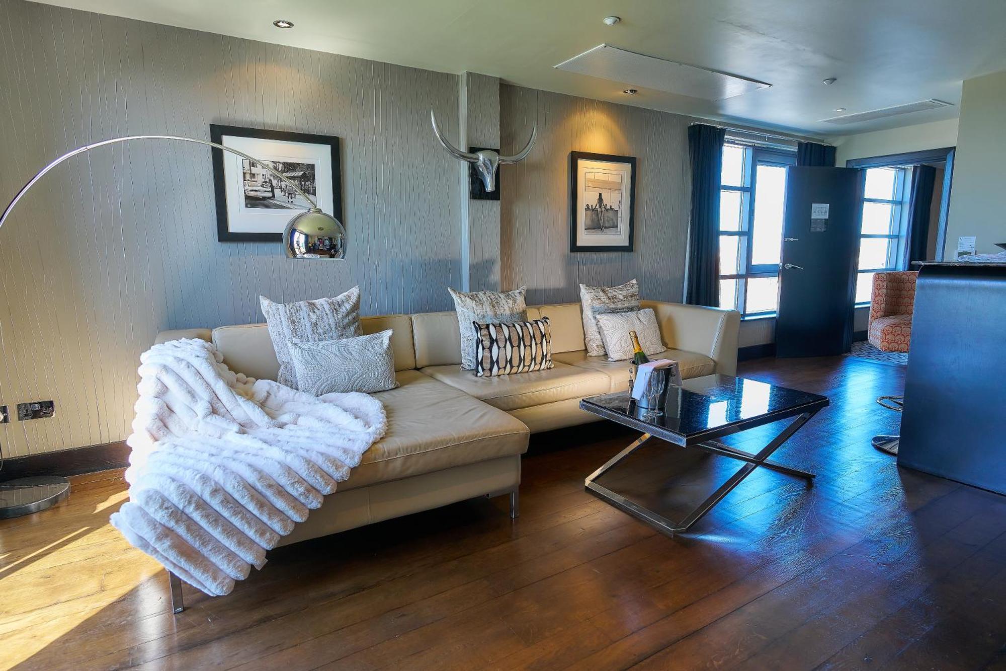 The Vincent Hotel Southport Buitenkant foto
