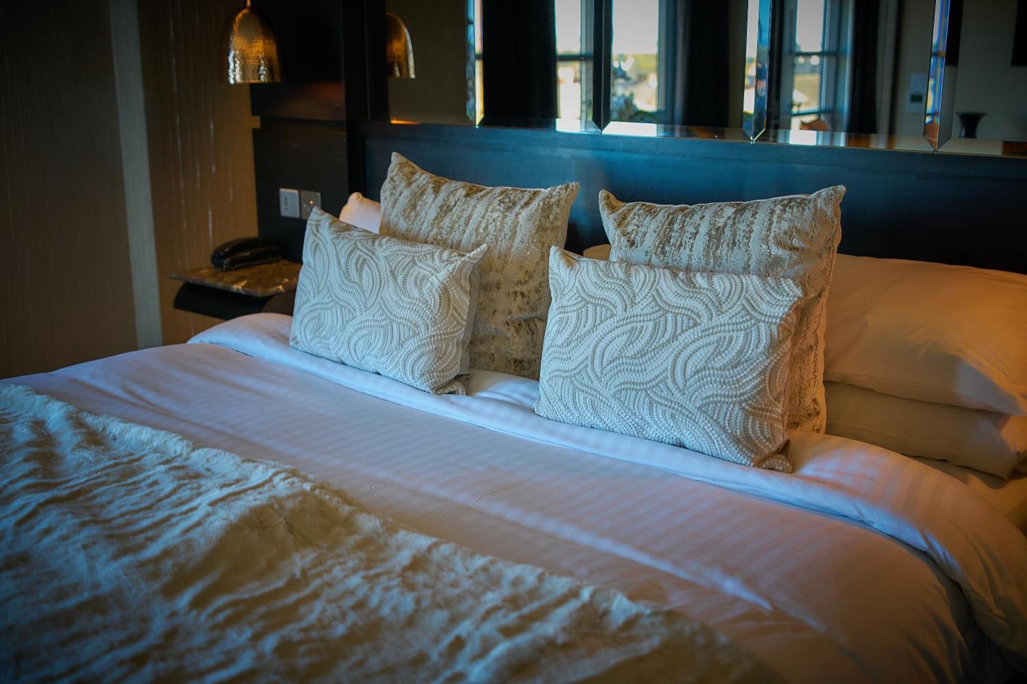 The Vincent Hotel Southport Buitenkant foto