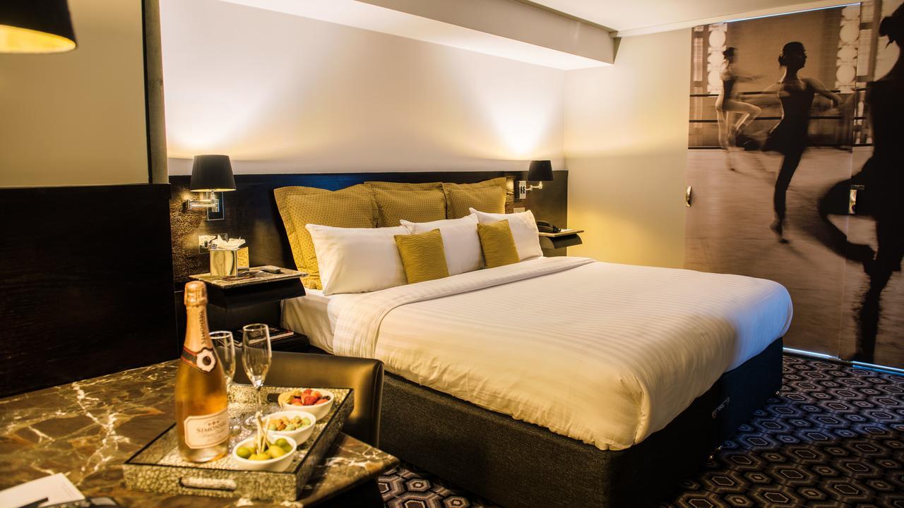 The Vincent Hotel Southport Buitenkant foto